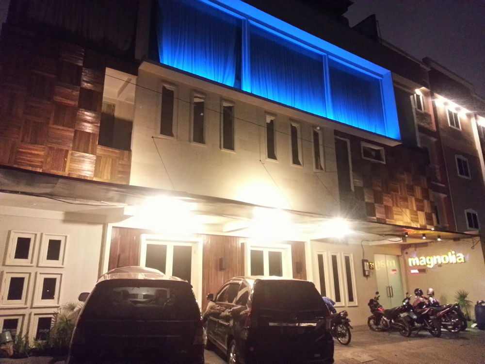ג'קרטה Magnolia Hotel מראה חיצוני תמונה