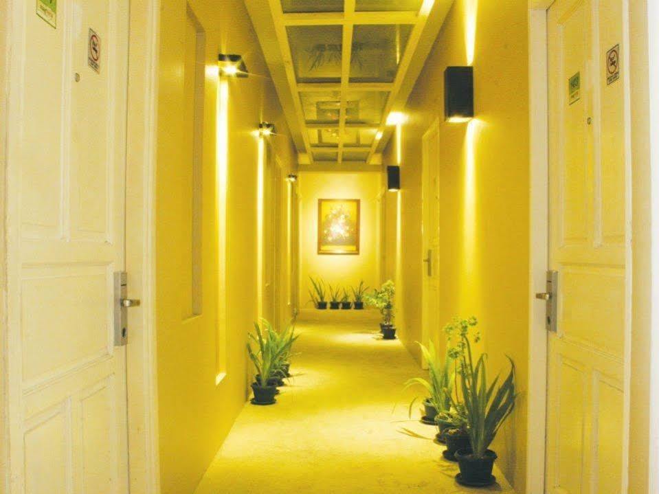 ג'קרטה Magnolia Hotel מראה חיצוני תמונה