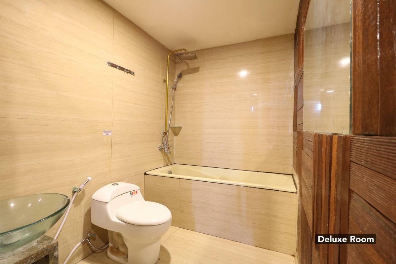ג'קרטה Magnolia Hotel מראה חיצוני תמונה