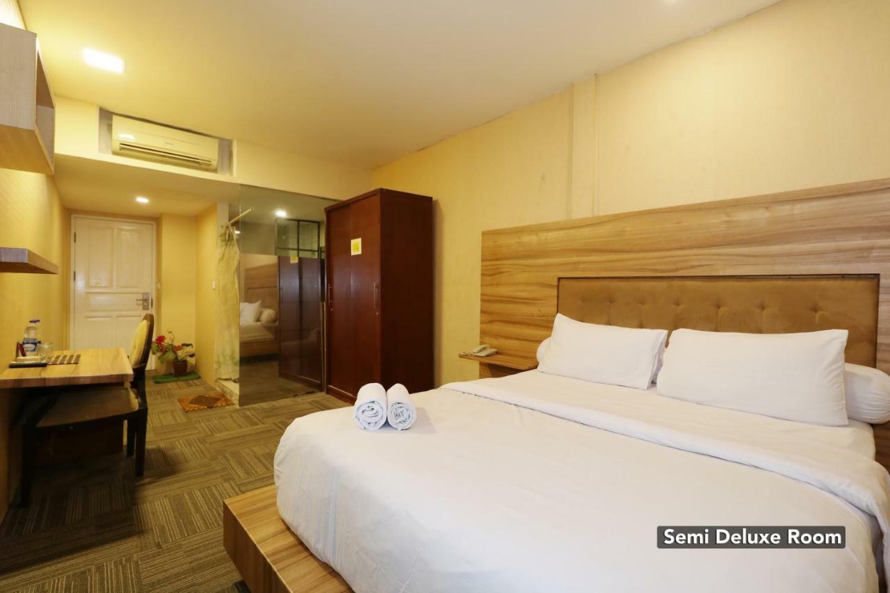 ג'קרטה Magnolia Hotel מראה חיצוני תמונה
