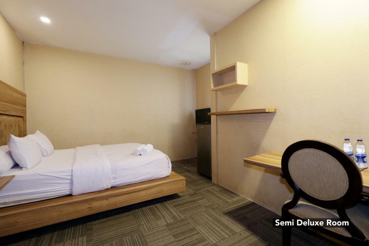 ג'קרטה Magnolia Hotel מראה חיצוני תמונה