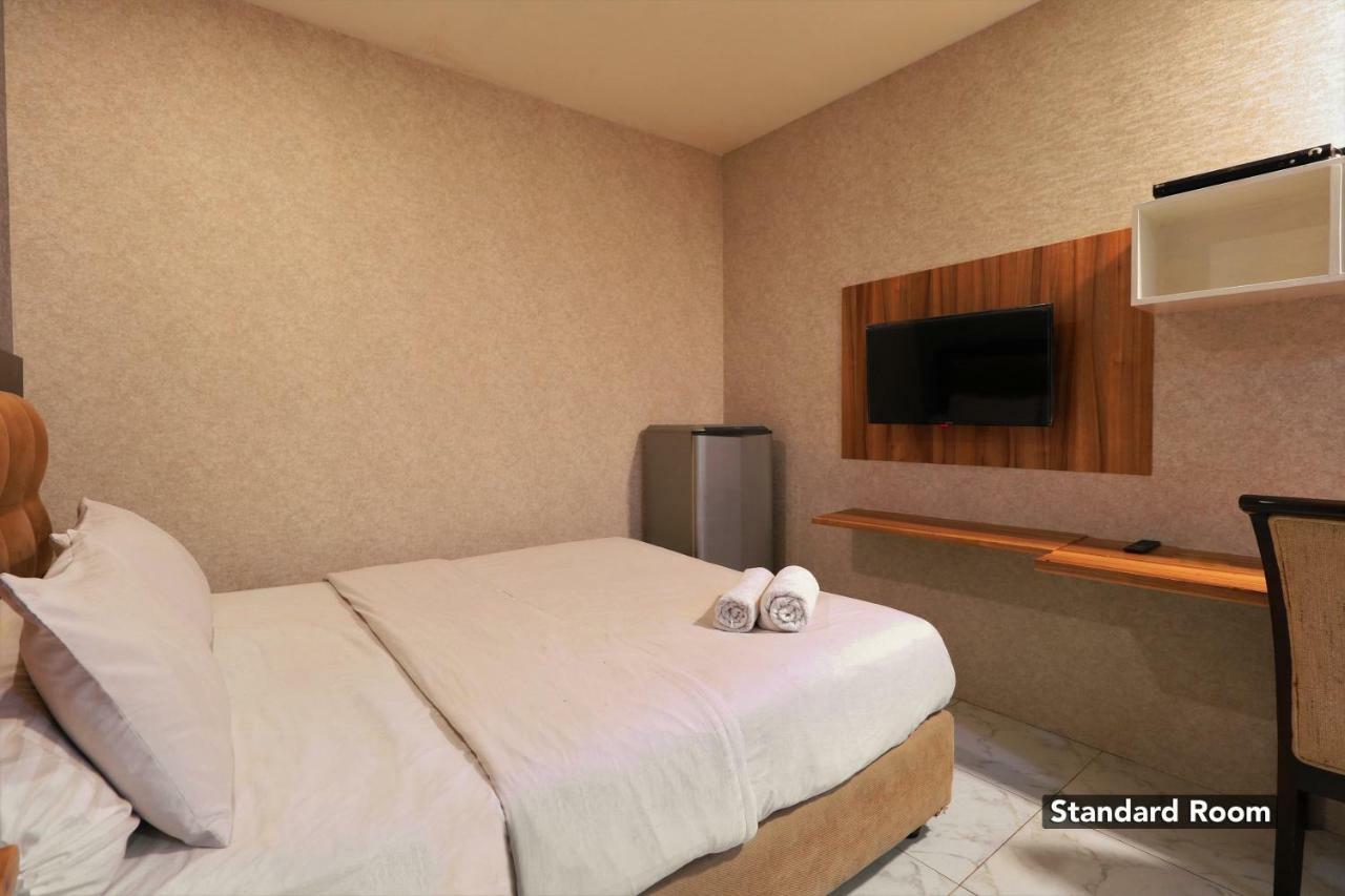 ג'קרטה Magnolia Hotel מראה חיצוני תמונה