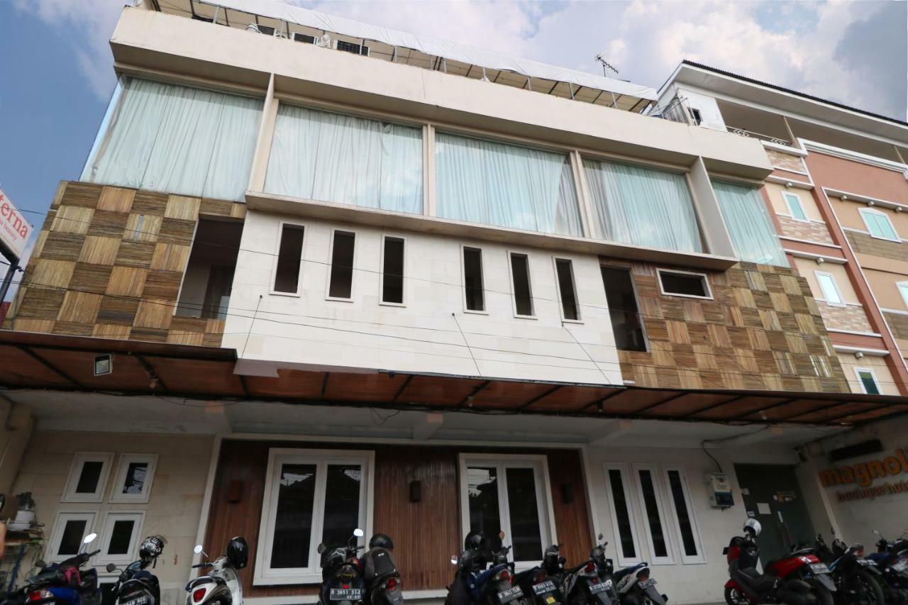 ג'קרטה Magnolia Hotel מראה חיצוני תמונה