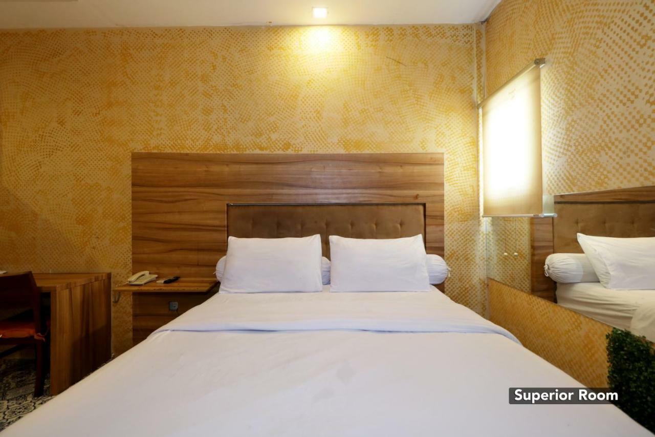 ג'קרטה Magnolia Hotel מראה חיצוני תמונה
